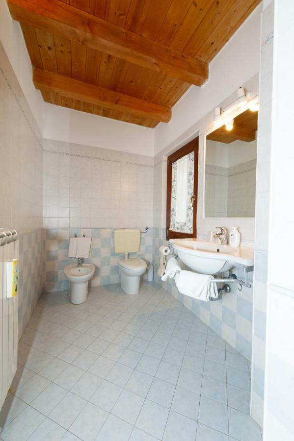 Agriturismo Lis Rosis Медеа Экстерьер фото